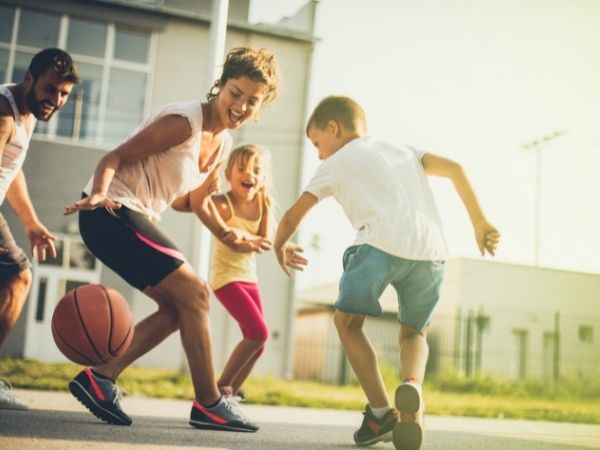 Najlepsze sporty aktywne dla całej rodziny, które sprawią, że wyjdziesz na dwór i będziesz się dobrze bawić!